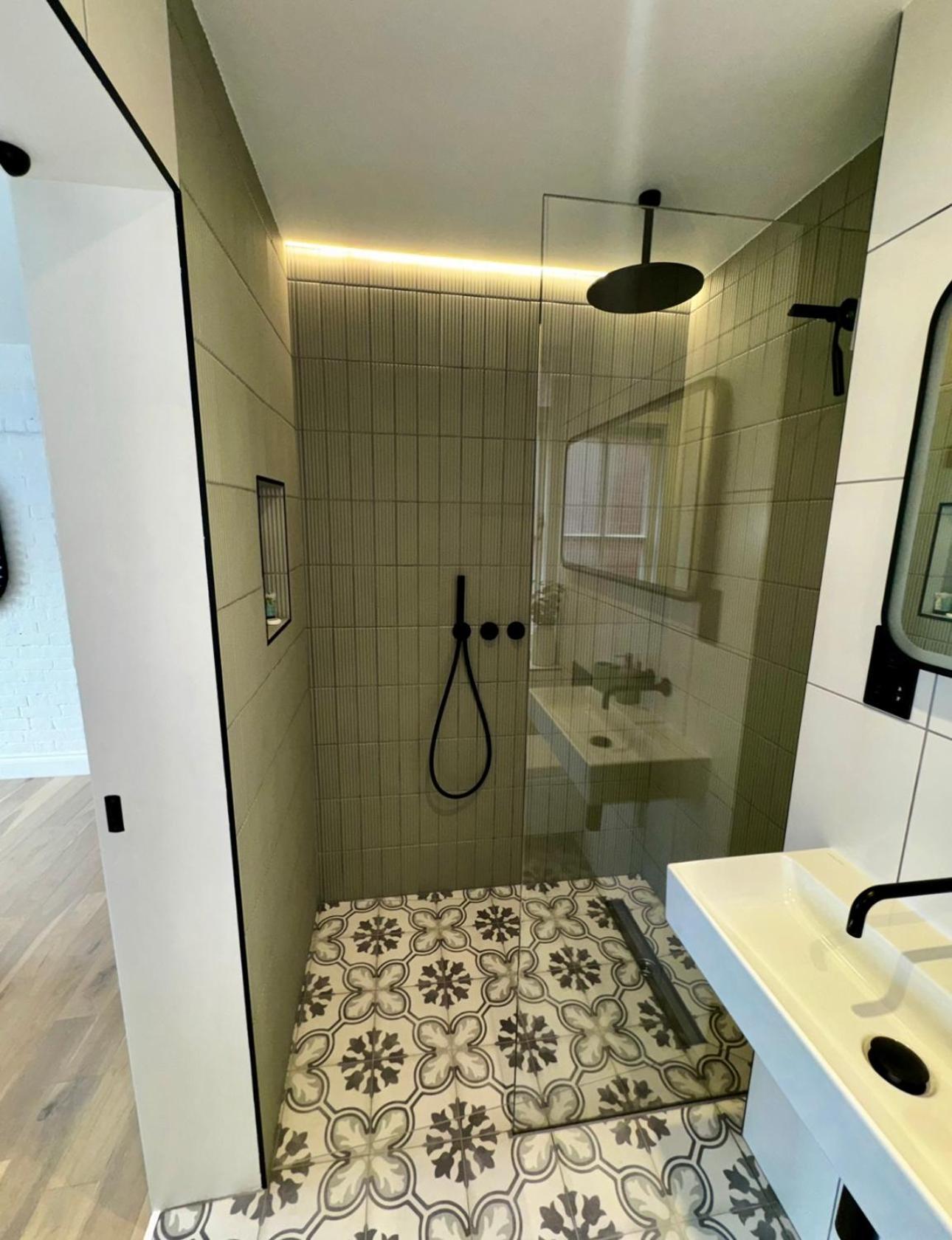 Newly Refurbished W/ River Views 伦敦 外观 照片