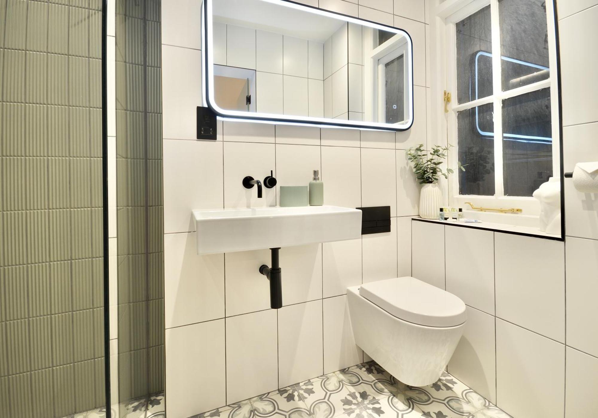Newly Refurbished W/ River Views 伦敦 外观 照片